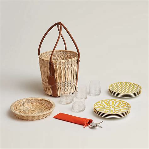 hermes picnic basket dimensions